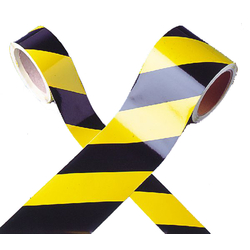 [902519001] Ruban de signalisation noir 5 cm x 10 m, 150 mcd/m²